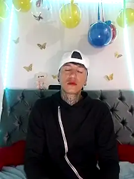 ANDRES URRIETA online show from April 2026 10:27:01 AM