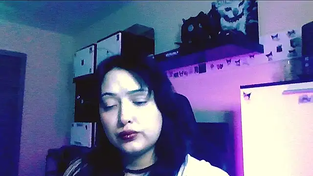 Katarina Fox  online show from March 2026 12:22:01 PM