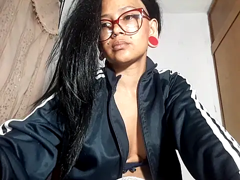 xblackstarX1 online show from May 2026 06:52:01 AM