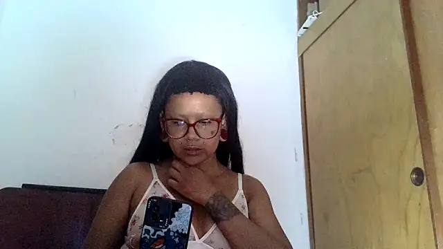 Snapshot of xblackstarX1 chatting on July 2026 01:40:01 AM xblackstarX1 online show from July 2026 01:40:01 AM
