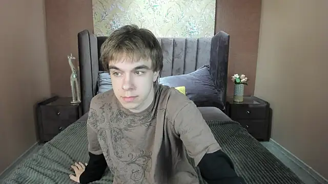 Snapshot of DaveBevy chatting on June 2026 07:27:02 PM DaveBevy online show from June 2026 07:27:02 PM