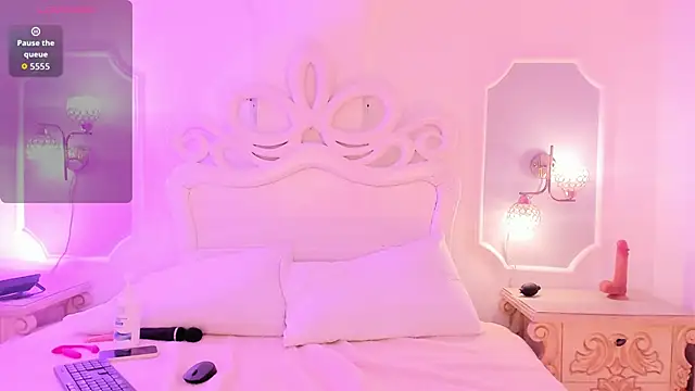Snapshot of Julietta___ chatting on June 2026 06:15:02 AM Julietta online show from June 2026 06:15:02 AM