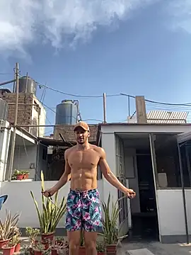 Quinterom online show from March 2026 08:54:01 PM