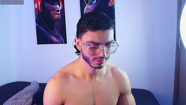 IamAxel03 online show from May 2026 06:23:02 PM