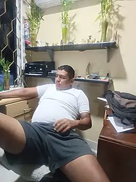 luis20212 online show from June 2026 07:55:01 AM
