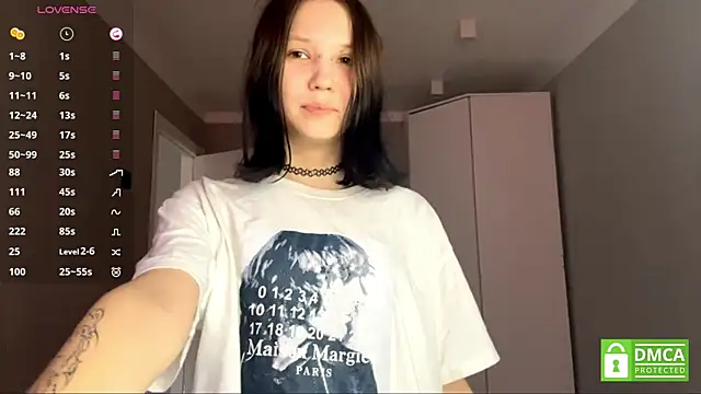AmeliaMiotii online show from April 2026 11:09:01 AM