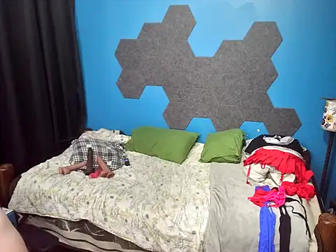 Snapshot of MachoPutito chatting on December 2025 07:25:01 AM MachoPutito online show from December 2025 07:25:01 AM