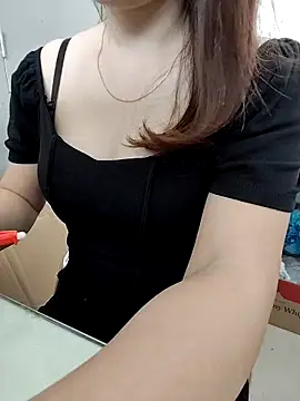Easyly0 online show from April 2026 07:09:01 AM