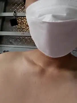 Snapshot of -Sunny-20 chatting on April 2026 12:33:01 PM -Sunny-20 online show from April 2026 12:33:01 PM