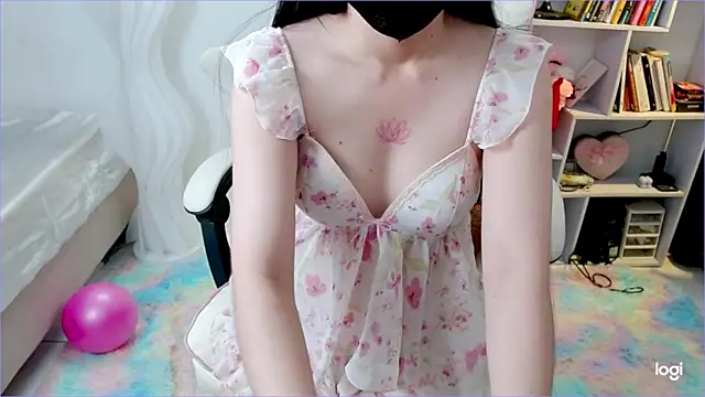Snapshot of Mie_Mie21 chatting on April 2026 01:44:01 AM Mie Mie21 online show from April 2026 01:44:01 AM