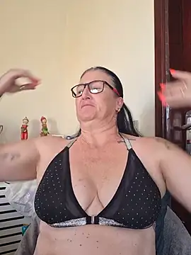 Snapshot of Flirty_Siennax chatting on July 2026 07:23:01 AM Flirty Siennax online show from July 2026 07:23:01 AM