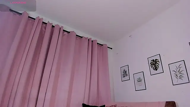 Amy Jhonnes online show from July 2026 07:09:01 PM
