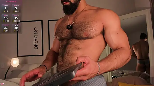 Snapshot of Max_strong01 chatting on June 2026 02:05:02 AM Max strong01 online show from June 2026 02:05:02 AM