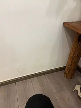 yingzi003 online show from March 2026 04:18:01 PM