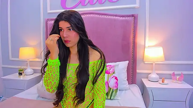 Snapshot of IsaRivera chatting on May 2026 07:53:02 PM IsaRivera online show from May 2026 07:53:02 PM