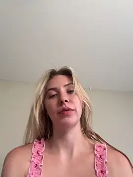 Snapshot of itstiffanyblu chatting on May 2026 01:33:02 AM itstiffanyblu online show from May 2026 01:33:02 AM