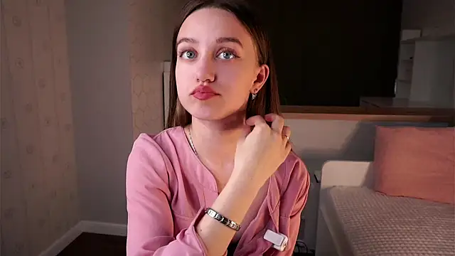 sinfulThea online show from May 2026 11:27:01 AM