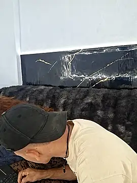 Snapshot of MeridaHilton chatting on April 2026 03:05:01 PM MeridaHilton online show from April 2026 03:05:01 PM