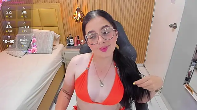 Snapshot of SAMANTHAFIORE2 chatting on May 2026 07:41:01 PM SAMANTHAFIORE2 online show from May 2026 07:41:01 PM