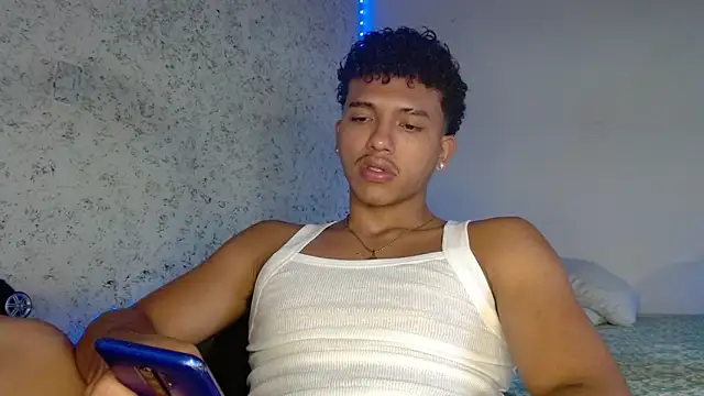 Snapshot of tonydesire_ chatting on April 2026 07:59:01 PM tonydesire online show from April 2026 07:59:01 PM