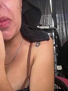 Amber-fire online show from April 2026 06:16:01 PM