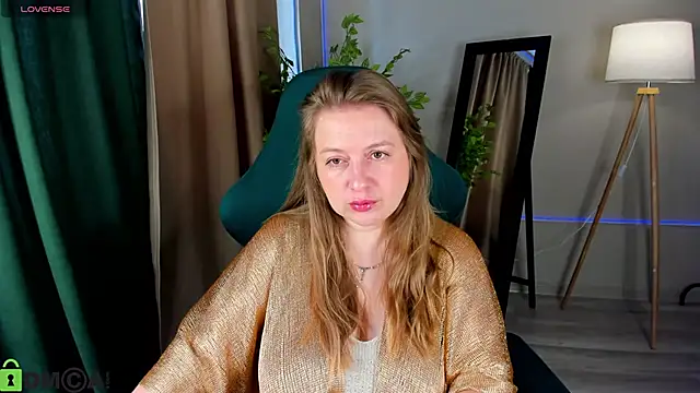 CleoXotie online show from June 2026 01:18:01 AM