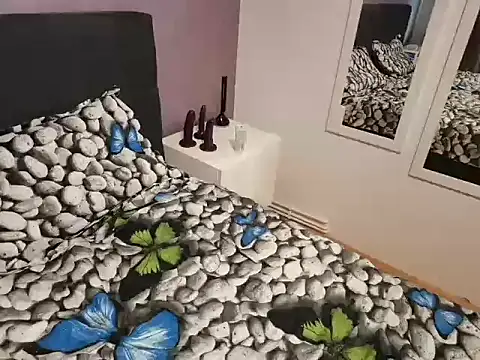 Snapshot of Andrada_Andi chatting on July 2026 01:24:02 PM Andrada Andi online show from July 2026 01:24:02 PM