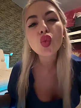 Snapshot of Any_Anytta chatting on May 2026 06:02:02 PM Any Anytta online show from May 2026 06:02:02 PM