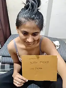 sexy couple liv online show from April 2026 10:53:02 AM