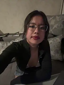 Snapshot of Z_Milll chatting on March 2026 02:18:01 PM Z Milll online show from March 2026 02:18:01 PM