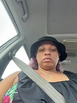 SHY QUINN online show from June 2026 08:11:01 PM