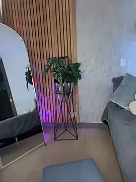 EmmaVonn online show from May 2026 07:42:02 PM