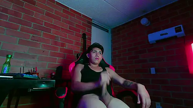 ethann2  online show from June 2026 06:59:01 AM