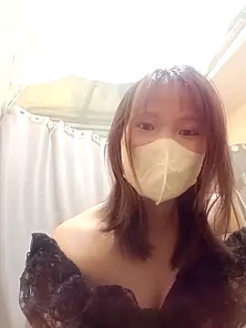 Snapshot of -Trang- chatting on April 2026 05:08:02 AM -Trang- online show from April 2026 05:08:02 AM