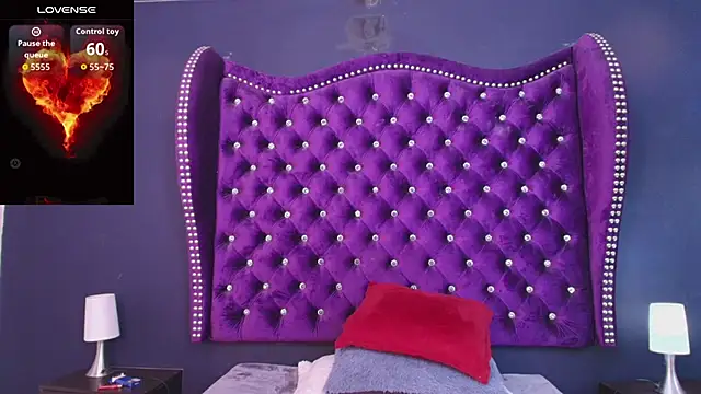 Snapshot of MistressNyx_ chatting on April 2026 01:45:01 PM MistressNyx online show from April 2026 01:45:01 PM