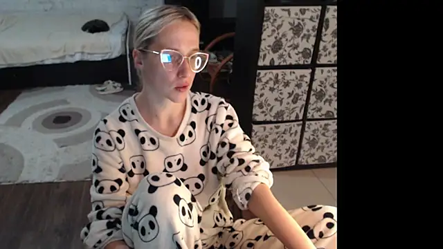 Sweet hot shrmp online show from June 2026 03:25:01 AM