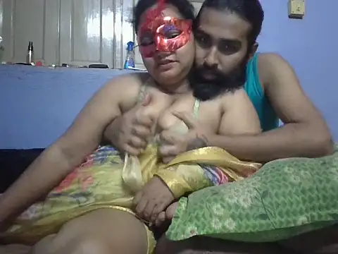 Naina1994 online show from May 2026 08:48:01 PM