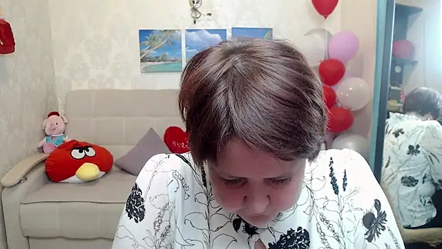 Snapshot of QUEEN02030 chatting on April 2026 07:39:01 AM QUEEN02030 online show from April 2026 07:39:01 AM