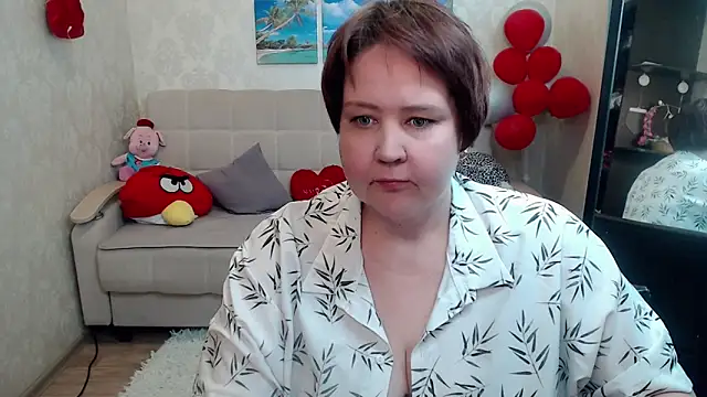 Snapshot of QUEEN02030 chatting on April 2026 09:37:01 AM QUEEN02030 online show from April 2026 09:37:01 AM