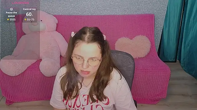SofiDreamm online show from May 2026 07:43:02 PM