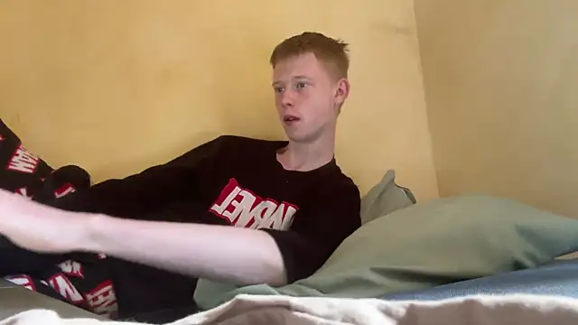 Snapshot of dreamy_devi1 chatting on April 2026 10:35:02 AM dreamy devi1 online show from April 2026 10:35:02 AM