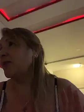 Snapshot of Ambar_Hoot chatting on March 2026 04:35:01 AM Ambar Hoot online show from March 2026 04:35:01 AM