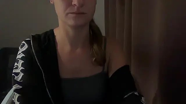 Shy Lucyy online show from April 2026 03:12:01 AM