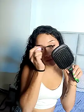 Snapshot of Isis_black chatting on April 2026 03:44:02 AM Isis black online show from April 2026 03:44:02 AM