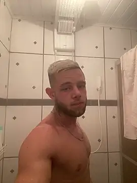 Marcraw69 online show from June 2026 11:09:02 PM