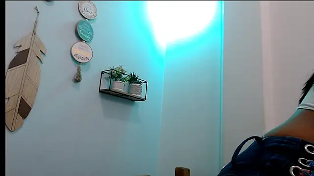 Alexatentacion42 online show from April 2026 03:20:01 PM