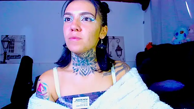 LannieGonzales online show from May 2026 05:31:01 PM
