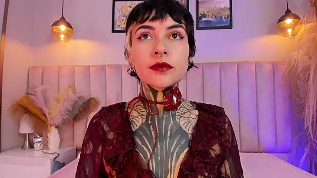 Luana fiore online show from May 2026 12:23:02 PM