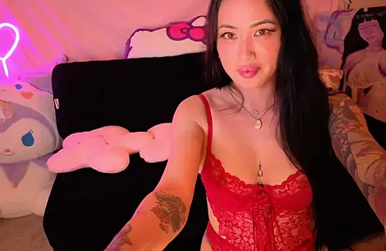 Snapshot of iamivyluv chatting on April 2026 03:45:02 AM iamivyluv online show from April 2026 03:45:02 AM