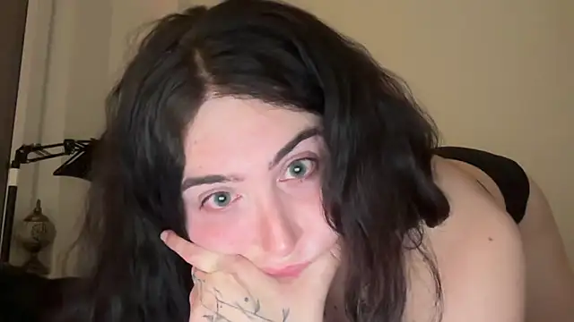 Snapshot of miamisery chatting on March 2026 01:18:01 AM miamisery online show from March 2026 01:18:01 AM